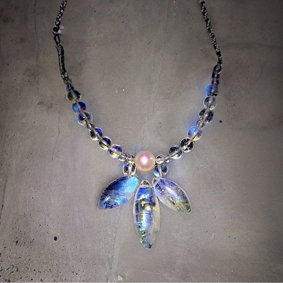 Hand Crafted Rainbow Moonstone & Pearl Necklace! - Picture 6 of 6
